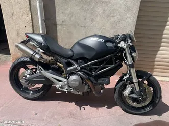 ducati monster 696 black edition