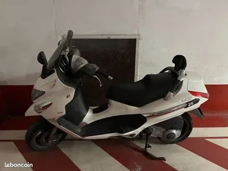 scooter piaggio xevo 125cm