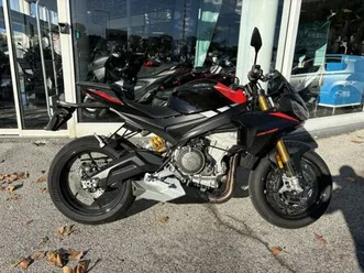 aprilia tuono 660 factory 2025 660 cm3 | moto roadster | 1 900 km | noir | 83000 toulon