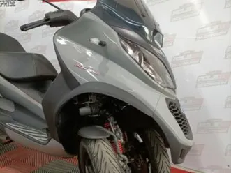 piaggio mp3 500 hpe sport abs/asr 2018 500 cm3 | scooter | 4 444 km | gris | 30000 nimes