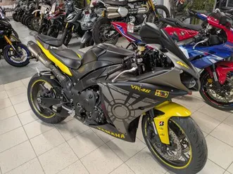 yamaha yzf 1000 r1 2013 1000 cm3 | moto sportive | 39 000 km | noir | 80136 rivery