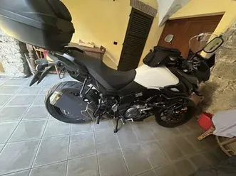 suzuki v-strom 650 xt bianco