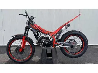 beta evo 300 2t - my25 - záruka 2 roky - najeto 4 mth