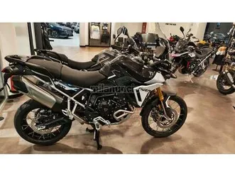 triumph - tiger 900