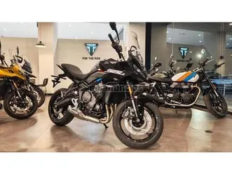 triumph - tiger sport 660