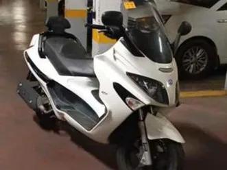 piaggio - xevo