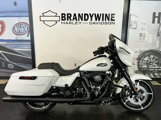 2024 harley-davidson® street glide® white onyx pearl flhx
