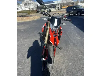 2024 ducati hypermotard 698 mono rve graffiti livery