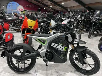 ② zeeho c!ty sport 3500 w road autonomie 74 km homologuée 45