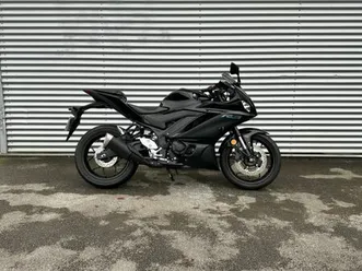 yamaha yzf-r3 2024 320 cm3 | moto sportive | 617 km | noir | 64100 bayonne