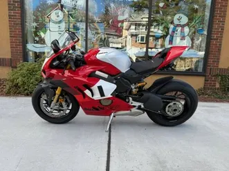 2023 ducati panigale v4 r ducati red