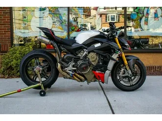 2023 ducati streetfighter v4 sp2 winter test