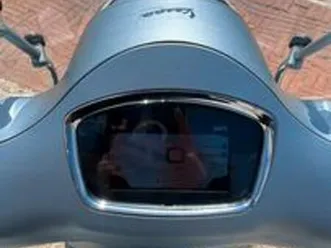 vespa 300 gts super tech