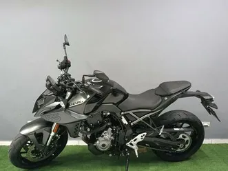 suzuki gsx 8s