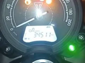 triumph - street twin 900 abs