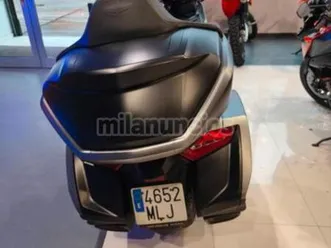 honda - gl 1800 goldwing