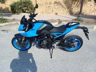 suzuki - gsx-8s