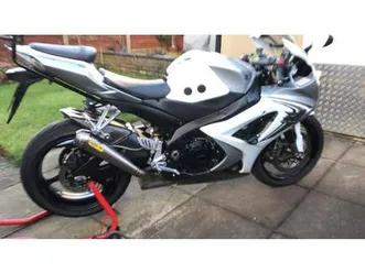 suzuki-gsx-r1000-super-sports-petrol-manual-184-ps-999-cc