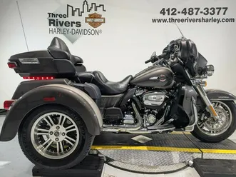 2023 harley-davidson® tri glide® ultra gray haze/silver fortune