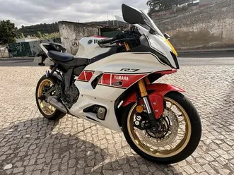 yamaha r7 60th anniversary ( nao aceito troca) lumiar
