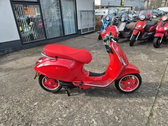 vespa primavera red elettrica 70