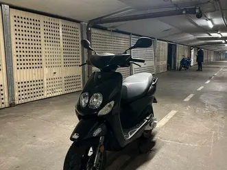 yamaha neos roller schwarz - gepflegt und zuverlässig