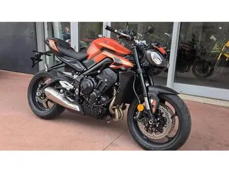 vendo triumph street triple 765 r (2023 - 26) nuova a rende (codice 9880653) - moto.it