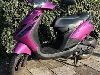 piaggio zip 4t brom 2016 roze / paars — scooters | piaggio — marktplaats