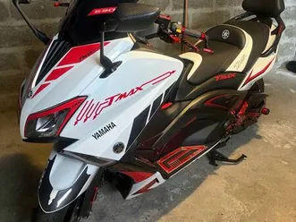 vend t max yamaha blanc 530