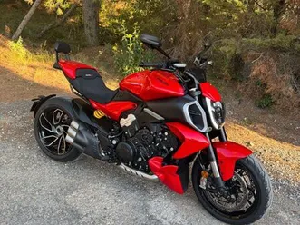 ducati diavel v4 2025