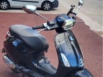 vespa sprint 125 - très bon état - 11 000km
