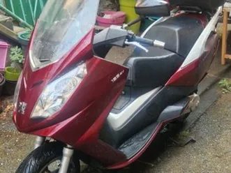 ? peugeot satelis executive 125 – top case – 33 676 km – 700 (à débattre)