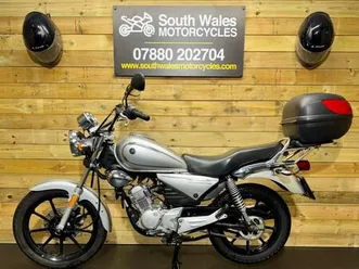 yamaha ybr125 / 2014 model / covered 17.4k miles / just 3 owners