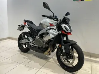 aprilia tuono 457 2025 457 cm3 | moto roadster | 1 500 km | blanc | 29200 brest