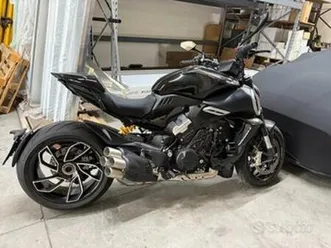 ducati diavel v4 - 2023