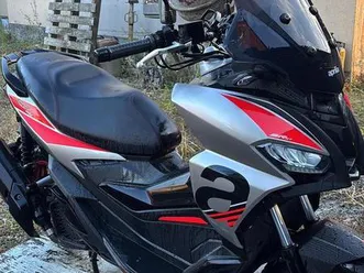 ② aprilia sr gt 200 sport