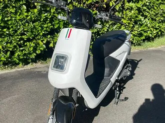 scooter électrique lvneng s4