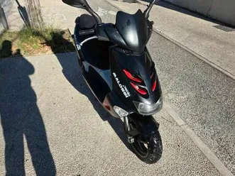 scooter aprilia 50rs