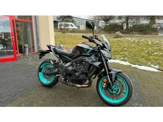 yamaha mt-09 y-amt 2024 mit zubehör