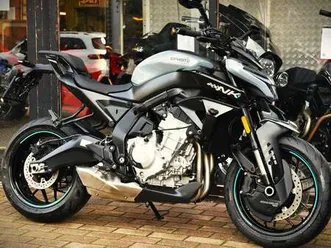 675 nk ***moto verte***