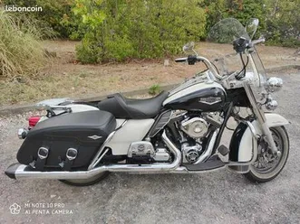 vends harley davidson road king