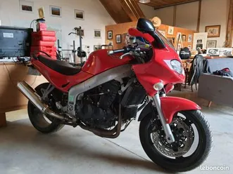 triumph sprint 955 st