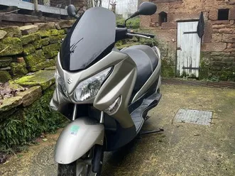 scooter suzuki burgman 125 cm3