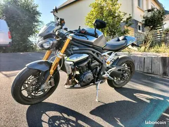triumph speed triple 1200 rs