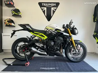 triumph street triple rs 765 moto2 + scproject