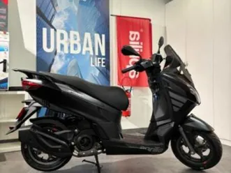 aprilia sxr 50 2025 50 cm3 | scooter | 200 km | noir | 75015 paris 15