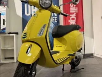 vespa primavera 50 2025 50 cm3 | scooter | 200 km | jaune | 75015 paris 15