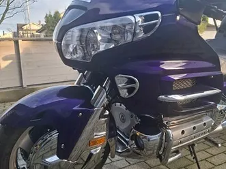 honda gl 1800 goldwing