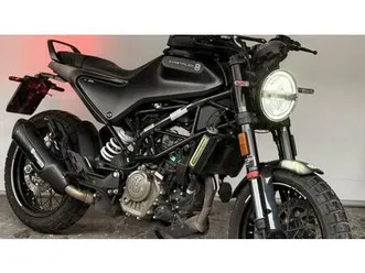 vendo husqvarna svartpilen 125 (2021 - 23) usata a parete (codice 9910205) - moto.it