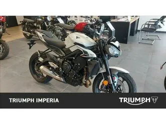vendo triumph street triple 765 r (2023 - 26) usata a imperia (codice 9910163) - moto.it